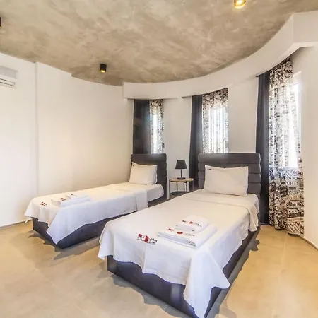 Extraordinary With Private Pool In Antalya Villa